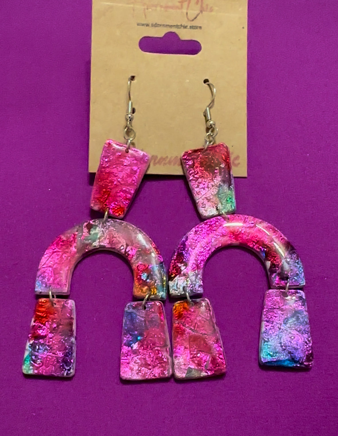 Colorwave Horseshoe Dangle