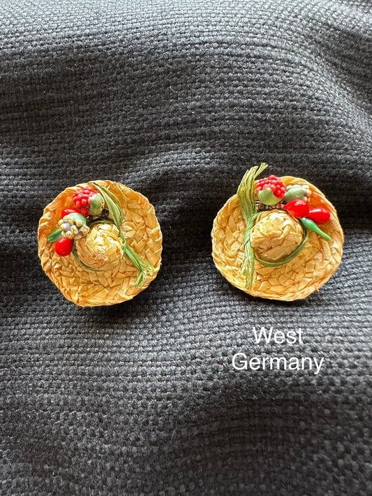 Vintage 1950s Straw Hat Novelty Earrings